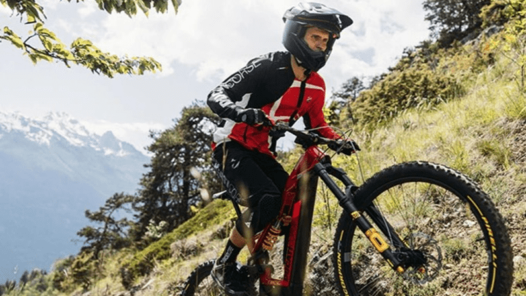 जबरदस्त ड्राइवट्रेन और LCD डिस्प्ले के साथ लॉन्च हुई Ducati E Enduro Powerstage RR ई-बाइक, जानें इसकी खासियत