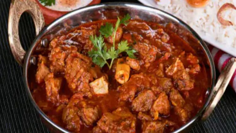 Eid al-Adha 2023 Recipe :ईद की खुशी दोगुनी  करने के लिए घर पर बनाएं ढाबा स्टाइल मटन करी, खाकर खूब तारीफ करेंगे मेहमान