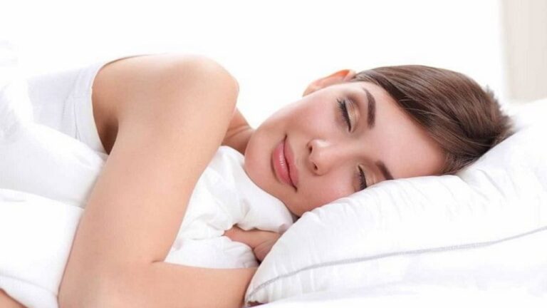 Health Tips:  क्या आप भी नींद ना आने से हैं परेशान? तो  इन उपायों से कुछ ही दिनों में मिलेगी निजात