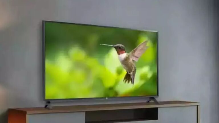 Samsung Smart TV: 20 हजार की छूट के साथ मिल रहा है सैमसंग का बड़ी स्क्रीन वाला स्मार्ट टीवी, सीमित है खरीददारी का मौका, जल्दी करें