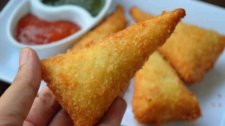 Cone Samosa Recipe: नाश्ते में बनाकर खाएं गर्मागर्म कोन समोसा,चाय का मजा हो जाएगा डबल