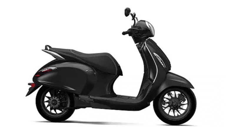 22 हजार के डिस्काउंट पर मिल रही Bajaj की ये Electric Scooter, जानें कहां चल रहा ऑफर