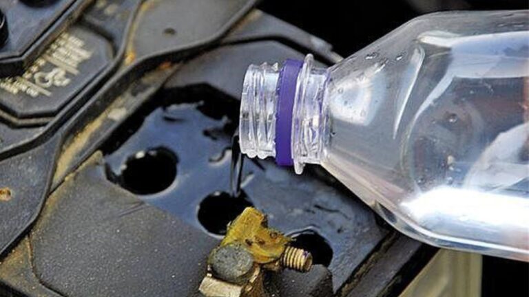 Battery Tips: क्या इनवर्टर की बैटरी में नॉर्मल पानी डालने से वो हो जाती है खराब,जानें सच्चाई