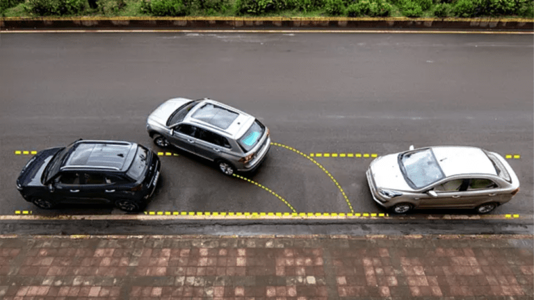 Car parking tips: पहला, तीसरा या फिर रिवर्स, कौन से गियर में कार को करें पार्क, जानें सही तरीका