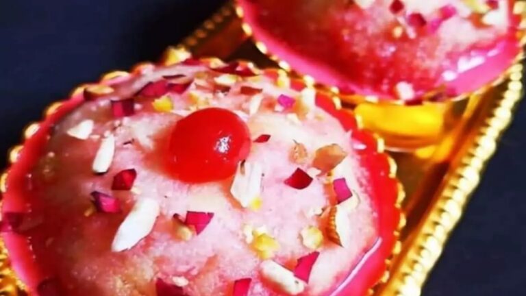 Gulkand Kheer Recipe: गर्मियों में खाने का मजा दोगुना करने के लिए घर पर झटपट बनाएं गुलकंद का खीर , पढ़ें रेसिपी