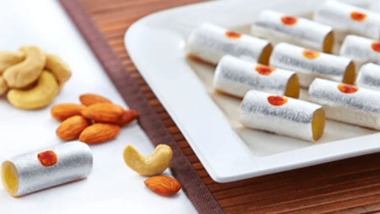 Kaju Badam Roll : रक्षाबंधन में अपने भाइयों के लिए बनाएं ये टेस्टी काजू-बादाम रोल, खाकर हो जायेंगे खुश