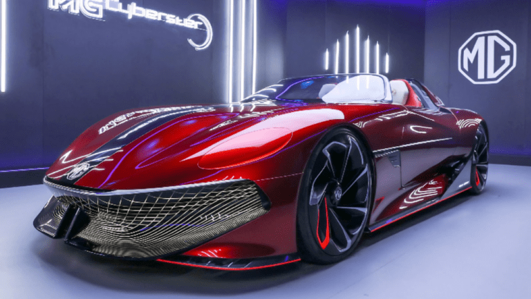 400Km की रेंज के साथ मार्केट में बवाल मचाने आ गई MG Cyberster EV, जानें क्या है इसमें खास