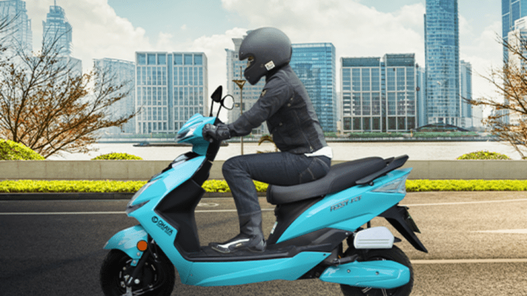 मात्र ₹3420 रुपए में घर ले जाएं Okaya Faast F2F इलेक्ट्रिक स्कूटर, सिंगल चार्ज में मिलता है 80Km रेंज