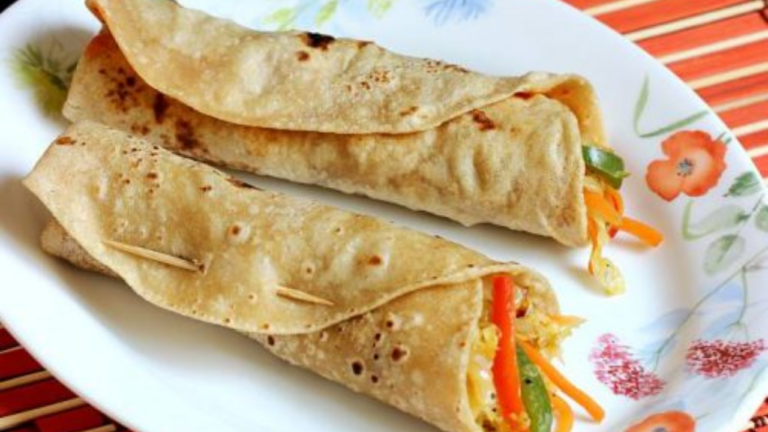 Potato Frankie Recipe : नाश्ते में अगर खाना है कुछ स्पेशल तो ट्राई करें पोटेटो फ्रैंकी, खाकर बच्चे हो जाएंगे खुश