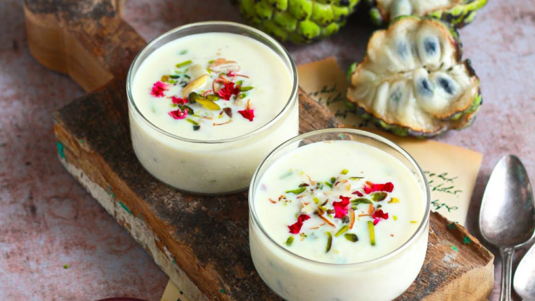 Sitafal Basundi Recipe : चुटकियों में घर पर बनाएं ये स्वादिष्ट सीताफल बासुंदी, खाकर आ जायेगा मज़ा