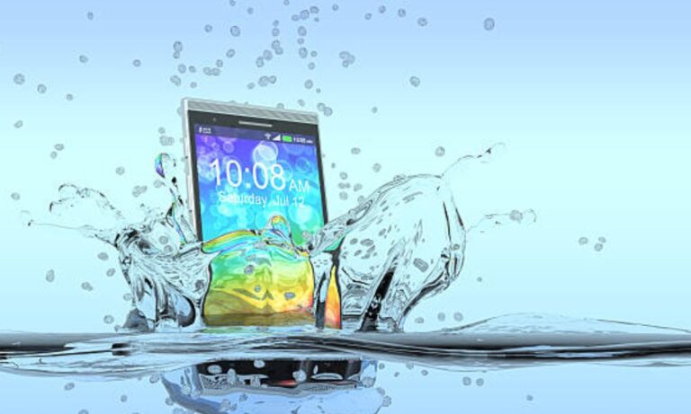 जानें Waterproof, स्प्लैशप्रूफ और स्पिलप्रूफ में क्या है अंतर, इस वजह से होता है कन्फ्यूजन