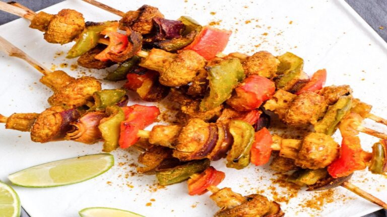 Mushroom Tikka Recipe: घर पर बच्चों के लिए मिनटों में बनाएं मशरूम टिक्‍का, पढ़ें आसान रेसिपी