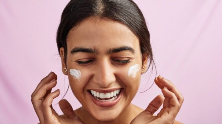 Skincare Tips: सुबह-सुबह चेहरे का ऐसे रखें ख्याल, लौट आएगा चेहरे का निखार