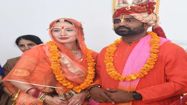 Russian Girl: राजस्थान आई विदेशी बहू, प्यार के लिए सात समंदर किया पार