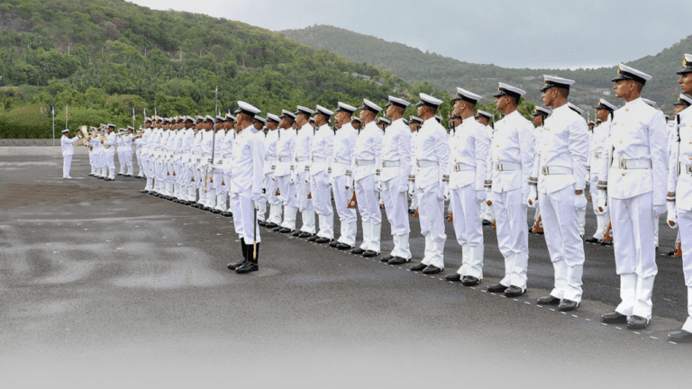 Indian Navy Recruitment : इंडियन नेवी में इन पदों पर निकली भर्ती, यहां से करें आवेदन