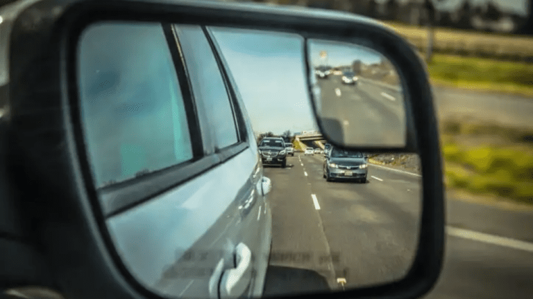 Side Mirror Tips : कार के साइड मिरर को लेकर भूल कर भी न करें ये गलतियां, वरना हो सकता है बड़ा नुकसान, जानें