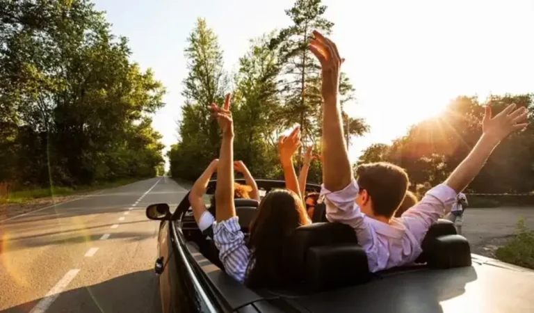 Friendship Day Travel Places: फ्रेंडशिप डे पर दोस्तों के साथ मूड करें रिफ्रेश, यहां है बजट फ्रेंडली ट्रैवल प्लेसिस