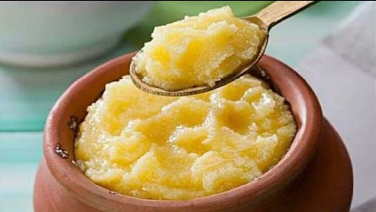 Desi ghee: देशी घी में इन 5 चीजों को मिलाकर करें सेवन, मिलेगी पहलवान जैसी ताकत..