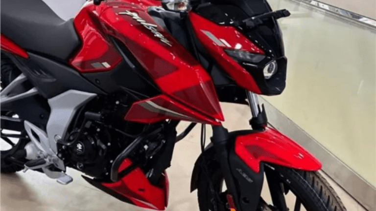 Bajaj Pulsar N150 : मार्केट में भौकाल मचाने आ गई नई पल्सर बाइक, जानें कीमत और खासियत