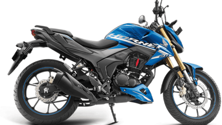 धांसू फीचर्स के साथ मार्केट में धुआं उड़ाने आ गई Honda Hornet 2.0, कीमत है बस इतनी,  देती है 42kmpl का माइलेज