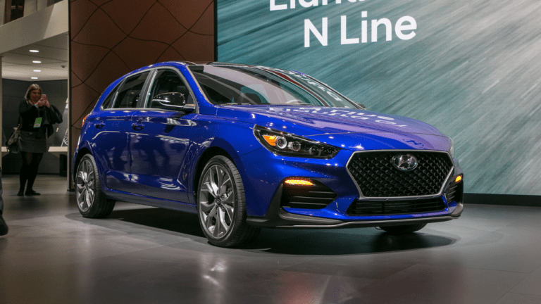 Hyundai Elantra N: दमदार इंजन के साथ मार्केट में धूम मचाने आ गई नई हुंडई एलांट्रा, जानें क्या है इसमें खास