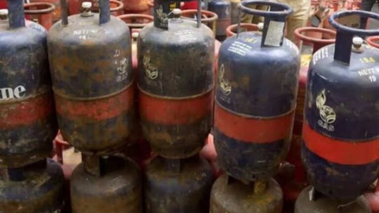 खुशखबरी: फिर घटाए गए LPG सिलेंडर के दाम,157 रुपए की हुई कटौती,तुरंत जानें नया रेट