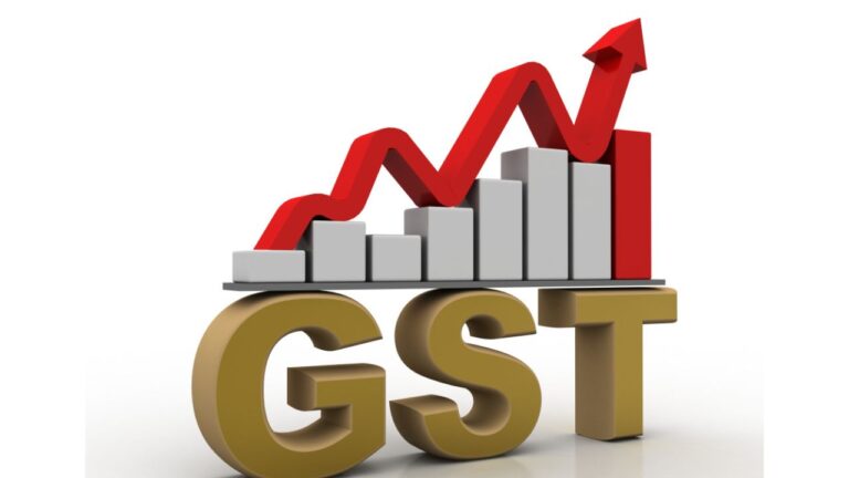 GST काउंसलिंग की हुई बैठक,जानें अब आपको क्या मिलेगा सस्ता और महंगा