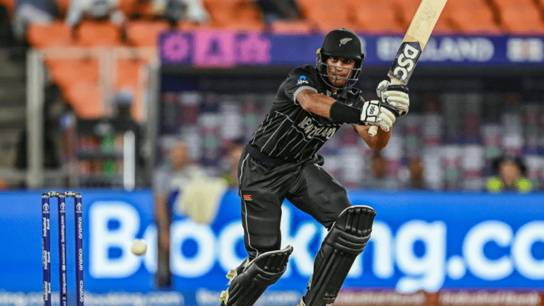 ICC World Cup: न्यूज़ीलैंड के बल्लेबाज़ों ने किया इंग्लिश गेंदबाजों को पस्त, इंग्लैंड की हुई शर्मनाक हार