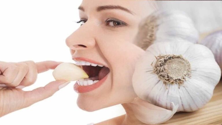 Raw Garlic: कई गंभीर बीमारियों के लिए रामबाण है कच्चे लहसुन का सेवन, पढ़ें सही तरीका