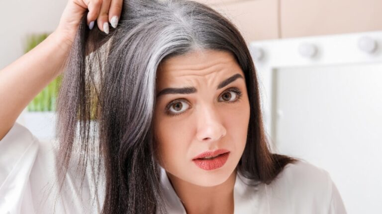 जवानी में ही बालों की सफेदी से हैं परेशान तो अपनाएं ये देशी उपाय, जल्द मिलेगा छुटकारा