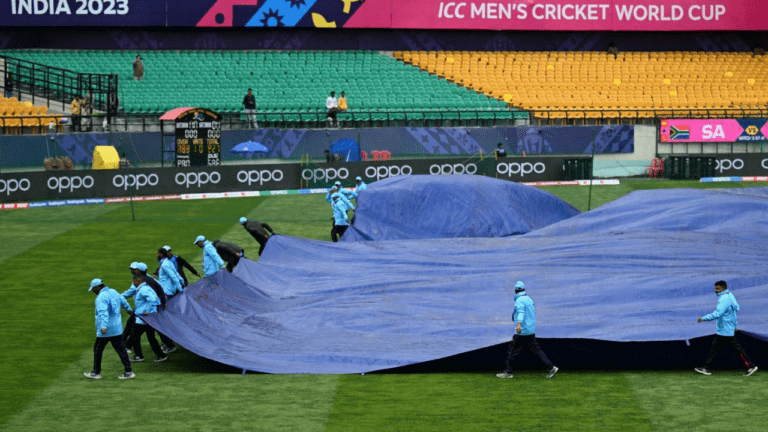 World Cup 2023: विश्वकप में मंडराया संकटों का बादल, पीछले दो मुकाबलों से हो रहा ये