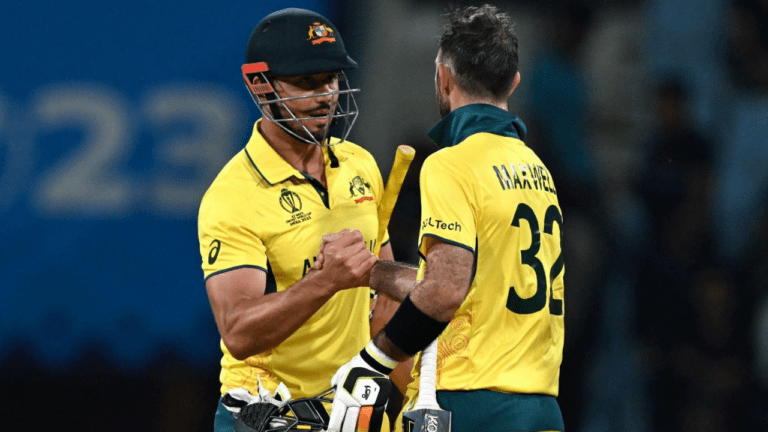 World Cup 2023 AUS vs SL: ऑस्ट्रेलिया के सामने श्रीलंका के बल्लेबाज़ हुए फुस्स, ताश के पन्नों की तरह बिखरे खिलाड़ी