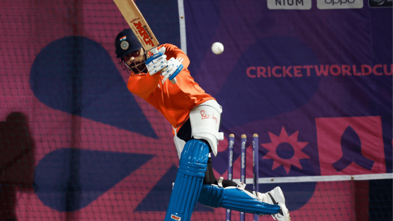 World Cup 2023 IND vs NZ: कोहली से आगे निकल जायेंगे रोहित, सचिन की बराबरी कर लेंगे विराट, बदलेगा इतिहास