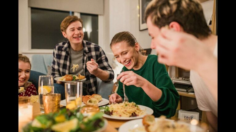 डिनर के बाद आप भी करते हैं ये गलती तो इन गंभीर बीमारियों के हो सकते हैं शिकार,जानें