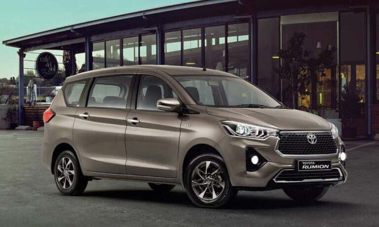 <strong>Toyota </strong>की यह SUV कार, 26 Kmpl की माइलेज और कीमत..