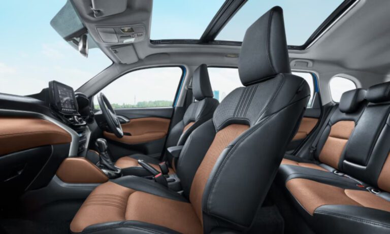 Toyota की धांसू SUV कार, 26 की माइलेज और कीमत 11 लाख से कम