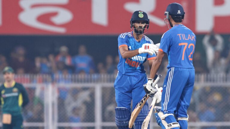 IND vs AUS: ऋतुराज गायकवाड ने खेली धाकड़ पारी, खूब लगाए चौके छक्के