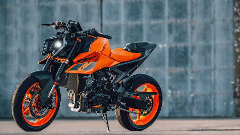 लडकों के दिलों पर बिजली गिराने आई KTM 990 Duke, धाकड़ इंजन से होगी लैस,देखें खासियत