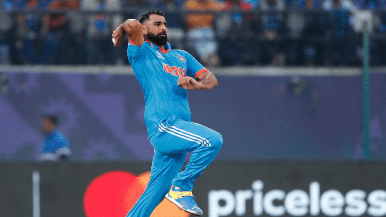 Mohammad Shami के सामने पलटी गाड़ी, खिलाड़ी ने ऐसे की मदद, देखें वीडियो