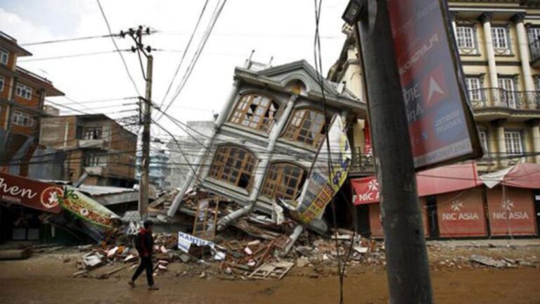 Nepal Earthquake: नेपाल में भूकंप से 128 लोगों की हुई मौत,पीएम मोदी ने जताया दुख