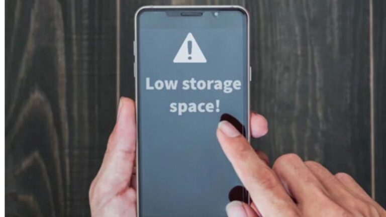 Smartphone Storage Tips: फोन के स्टोरेज की समस्या चुटकियों में हो जाएगी खत्म,बस करना होगा ये काम 