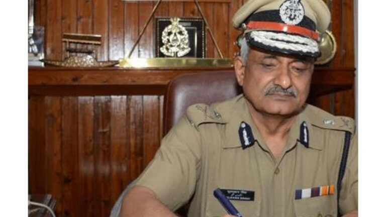 UP News: बुंदेलखंड राज्य की मांग को लेकर पूर्व DGP सुलखान सिंह ने फूंका बिगुल,नई पार्टी बनाने का किया ऐलान