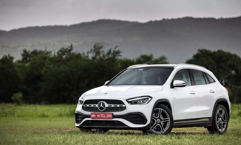 Mercedes-Benz GLA: इस लग्जरी कार में एक बार बैठ गए तो नहीं करेगा उतरने का मन, जानें कीमत