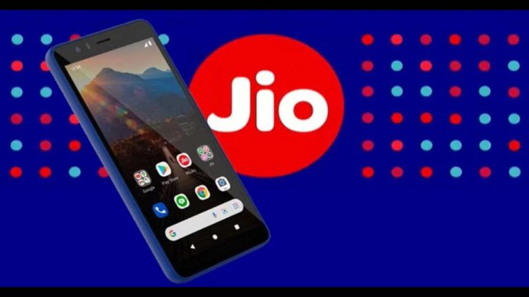 Jio फोन पर मिल रहा है 50% डिस्काउंट,फिर नहीं मिलेगा ऐसा मौका